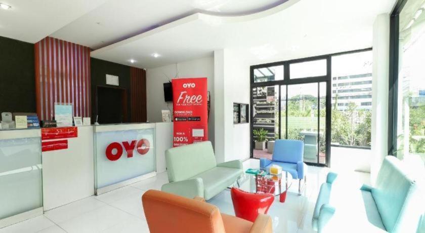 Oyo 412 7 Days Hotel Čiang Mai Exteriér fotografie