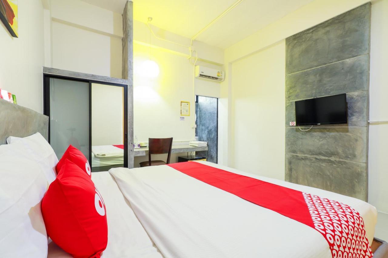 Oyo 412 7 Days Hotel Čiang Mai Exteriér fotografie