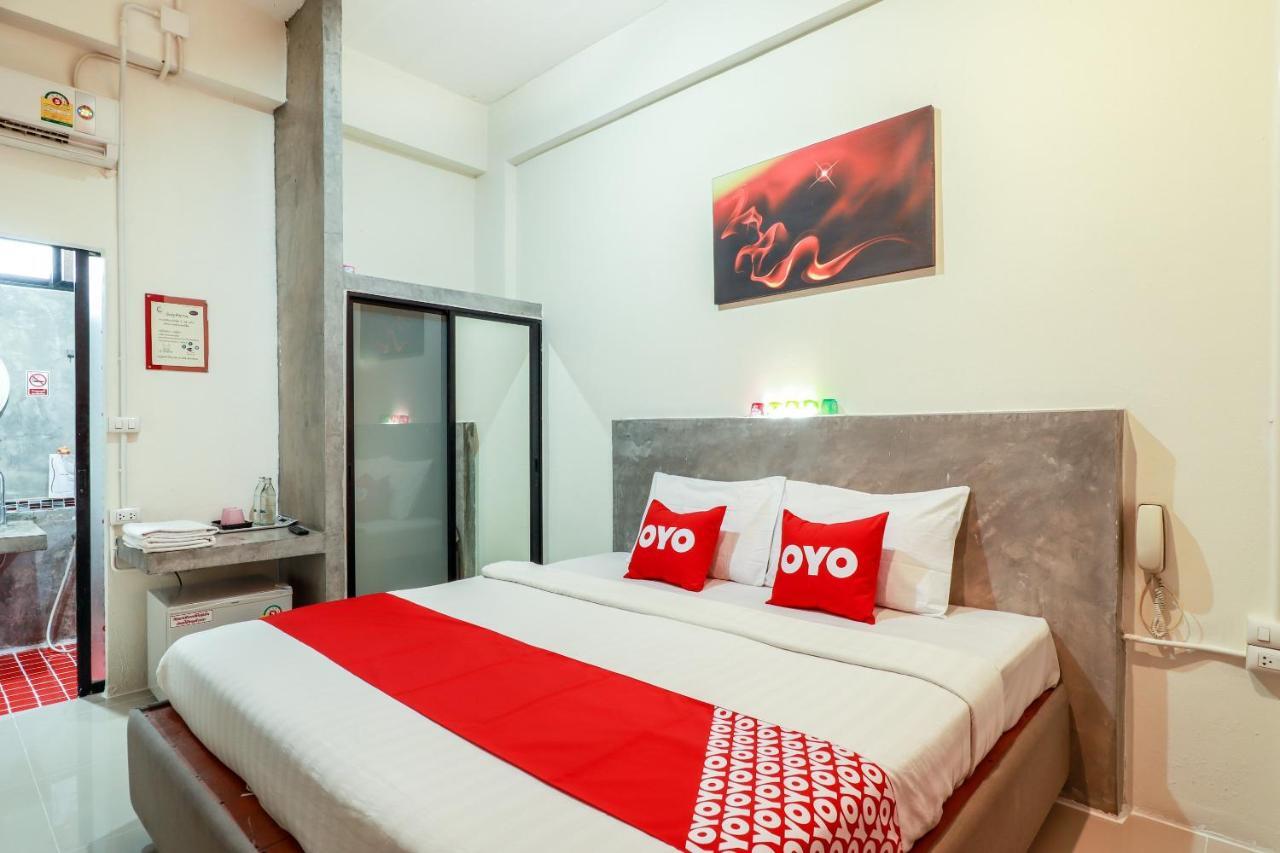 Oyo 412 7 Days Hotel Čiang Mai Exteriér fotografie